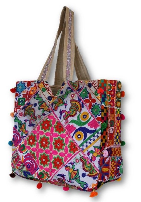 Fargerik veske patchwork broderier