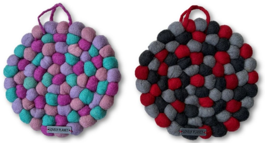 Gryteunderlag av filtkuler, rundt